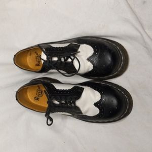 Dr marten saddle shoes
